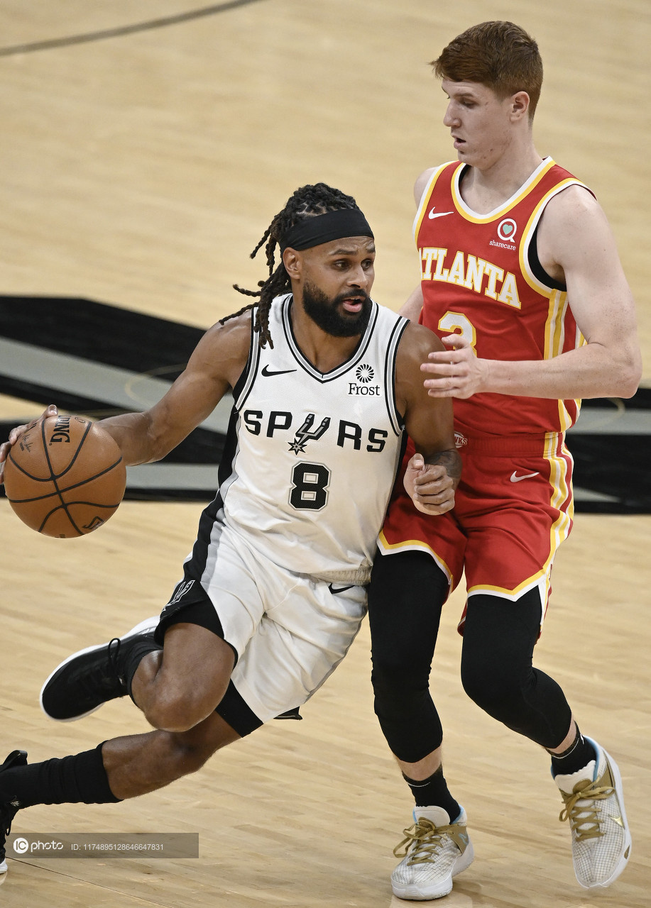 爱游戏体育-窗口期欧联传出新动向;圣安东尼奥马刺外线爆发;管理层表态——底气十足;球探报告显示潜力(马刺锁定西部第10进入附加赛)