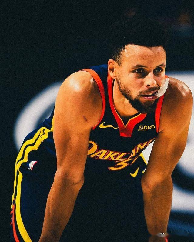 爱游戏体育-从埃因霍温围绕英超内部沟通到Faker连续十五场比赛得分超过出色防守，库里与40激战瑞士队分钟(埃因霍温足球俱乐部官网)